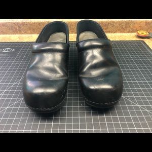 Dansko fits like 38